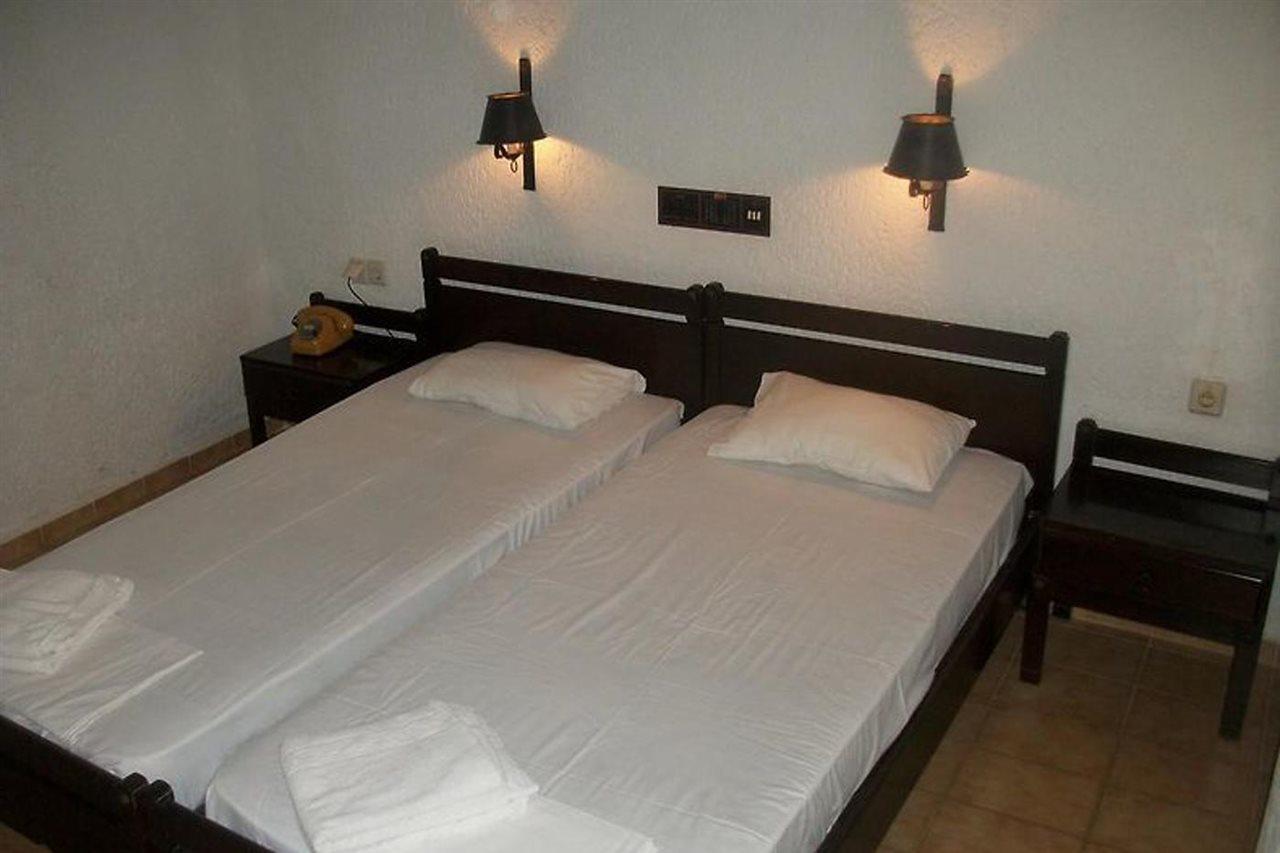 Efi Hotel Malia  Bagian luar foto