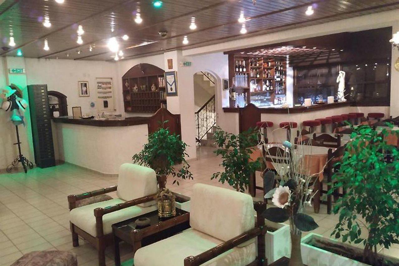 Efi Hotel Malia  Bagian luar foto